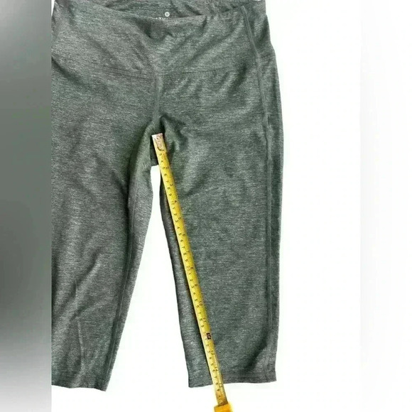 Athleta Women’s Green Crop Leggings Size XS - Picture 6 of 7